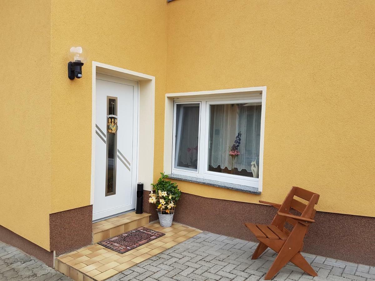 Ferienwohnung Hahn Neuzelle Esterno foto